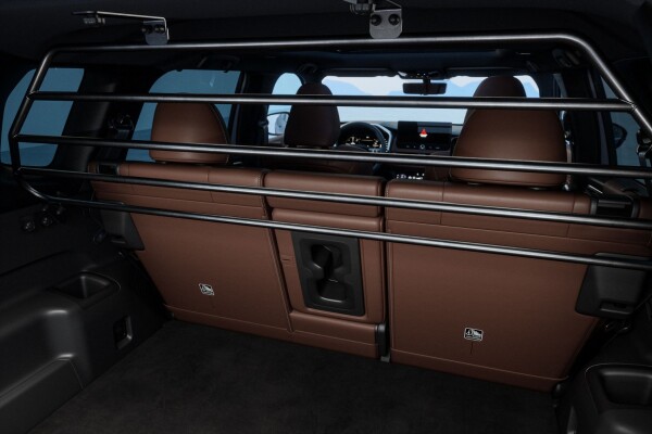 РЕШІТКА БАГАЖНОГО ВІДДІЛЕННЯ